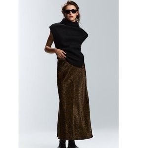 Zara printed silk midi skirt size large